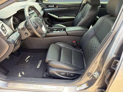 Gun Metallic 2020 Nissan Maxima 3.5 Platinum