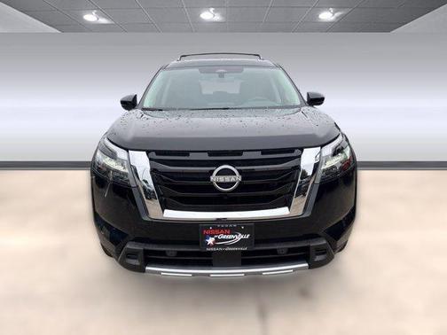 2025 Nissan Pathfinder Platinum FWD