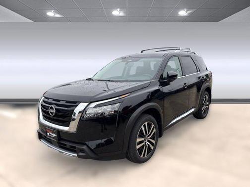 2025 Nissan Pathfinder Platinum FWD