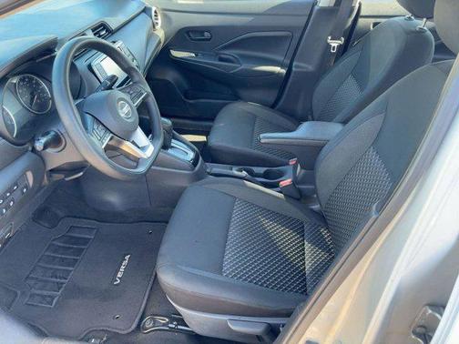 2020 Nissan Versa 1.6 S