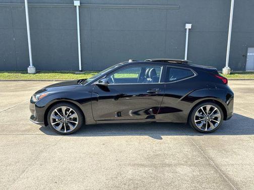 2020 Hyundai Veloster 2