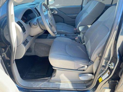 2017 Nissan Frontier SV