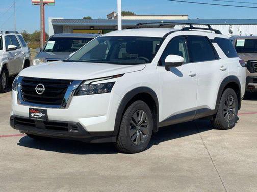 2025 Nissan Pathfinder SV FWD