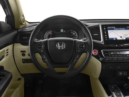 White 2016 Honda Pilot Elite