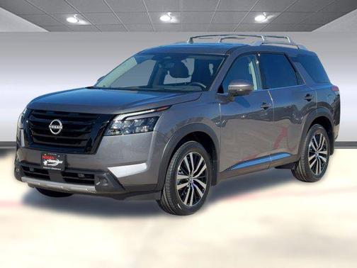 2025 Nissan Pathfinder Platinum FWD