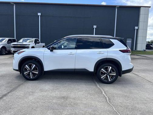 2025 Nissan Rogue SL
