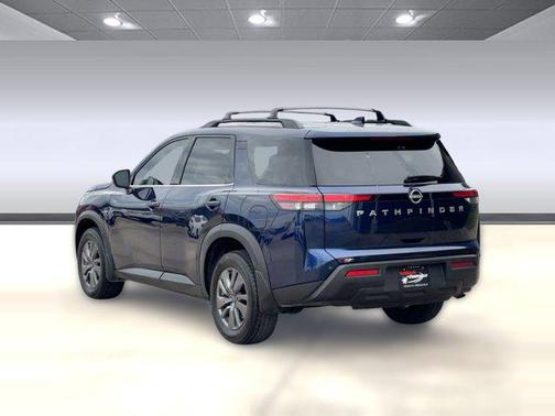 2025 Nissan Pathfinder SV FWD