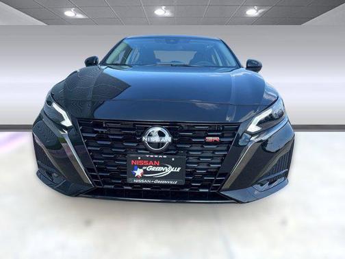 2025 Nissan Altima SR FWD