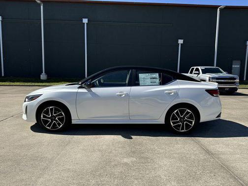 2025 Nissan Sentra SR