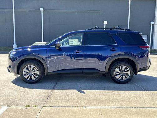 2025 Nissan Pathfinder SV FWD
