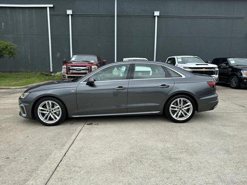 2022 Audi A4 45 S line Premium Plus