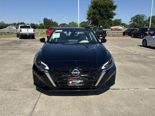 2025 Nissan Altima SL FWD
