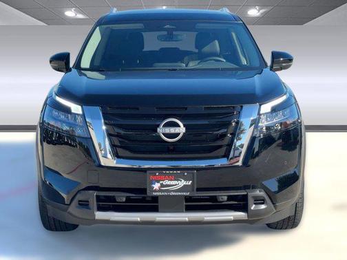 2025 Nissan Pathfinder SL FWD