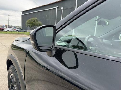 2025 Nissan Pathfinder Rock Creek 4WD