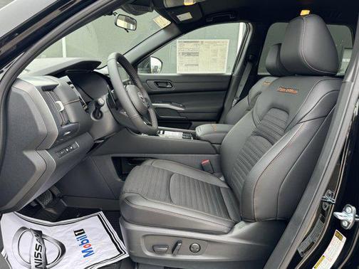 2025 Nissan Pathfinder Rock Creek 4WD