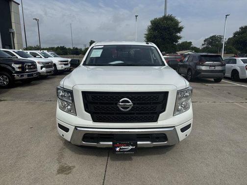 2021 Nissan Titan SV