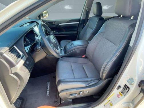 2016 Toyota Highlander LE Plus