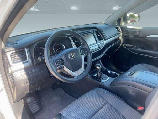 2016 Toyota Highlander LE Plus