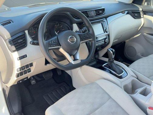 2020 Nissan Rogue Sport SV