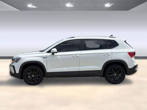 Pure White 2024 Volkswagen Taos 1.5T SE