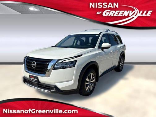 2022 Nissan Pathfinder SL 2WD