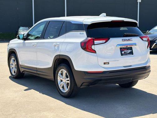 Summit White 2024 GMC Terrain SLE