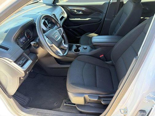 Summit White 2024 GMC Terrain SLE