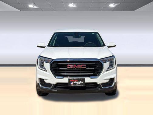 Summit White 2024 GMC Terrain SLE