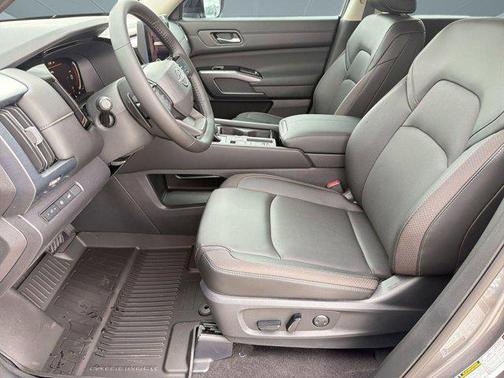 Gun Metallic 2026 Nissan Pathfinder SL