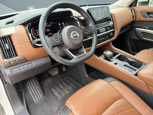 Pearl White Tricoat 2023 Nissan Pathfinder Platinum FWD