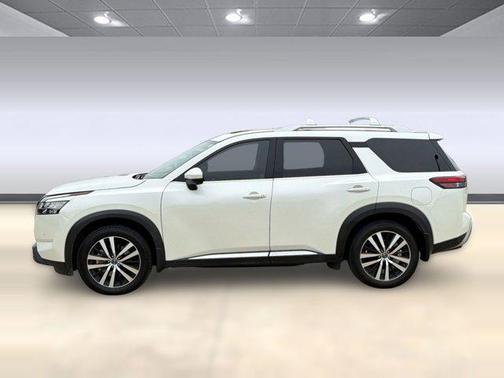Pearl White Tricoat 2023 Nissan Pathfinder Platinum FWD