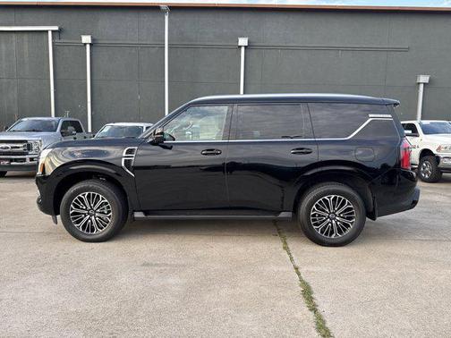 2025 Nissan Armada SL 2WD