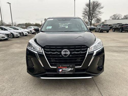 2025 Nissan Kicks S