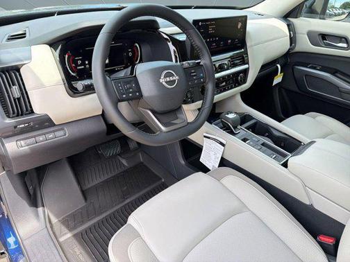 Deep Ocean Blue Pearl 2026 Nissan Pathfinder SL