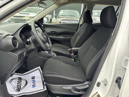 2025 Nissan Kicks S