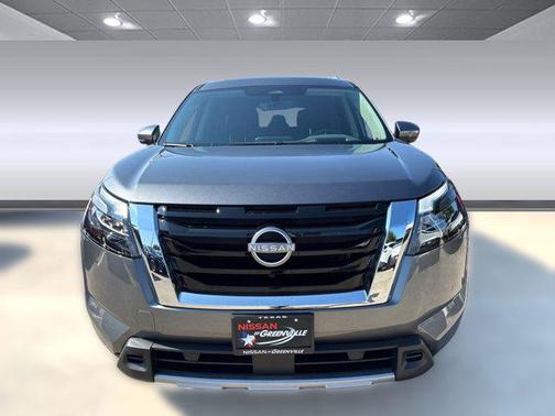 2025 Nissan Pathfinder Platinum FWD