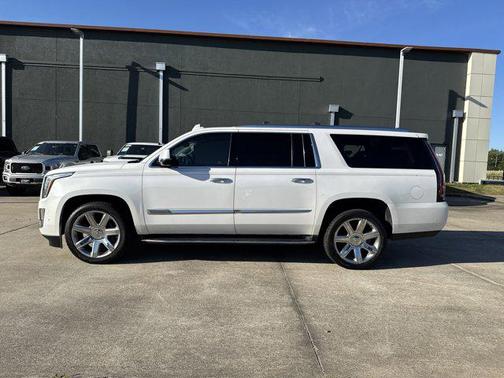 2018 Cadillac Escalade ESV Luxury