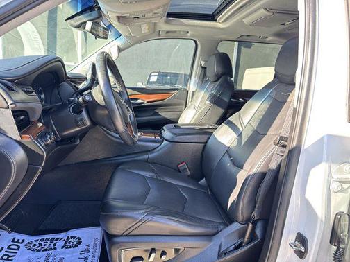 2018 Cadillac Escalade ESV Luxury