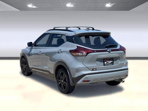 Gray 2021 Nissan Kicks SR