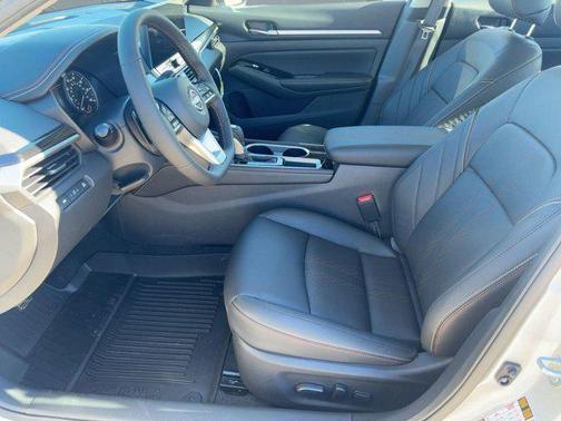 2025 Nissan Altima SR FWD