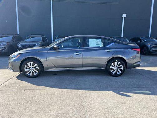 2025 Nissan Altima S FWD