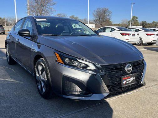 2025 Nissan Altima S FWD
