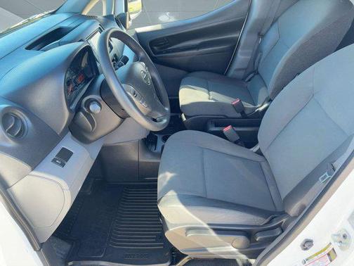 2021 Nissan NV200 S