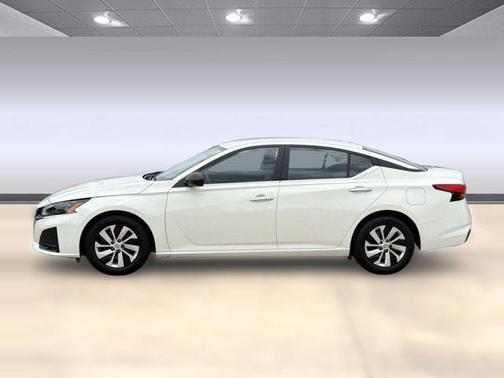 Glacier White 2025 Nissan Altima S FWD