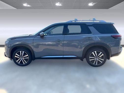 2025 Nissan Pathfinder Platinum FWD