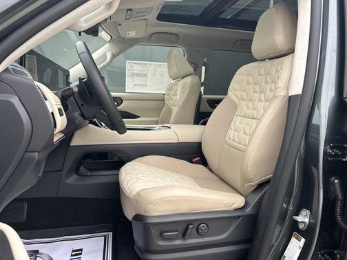 2025 Nissan Armada Platinum 2WD