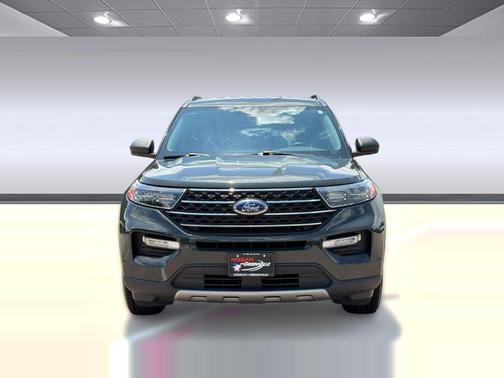 Black 2023 Ford Explorer XLT