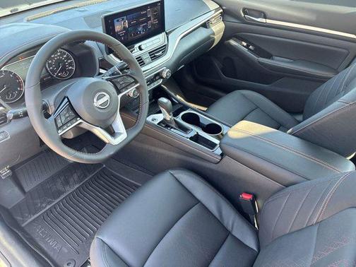 2025 Nissan Altima SR FWD