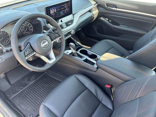 2025 Nissan Altima SR FWD