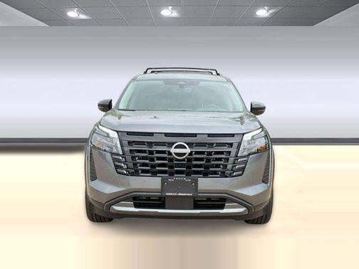 Gun Metallic 2026 Nissan Pathfinder Platinum